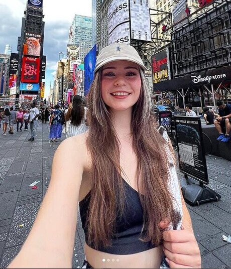 nadinebreaty star porn photos