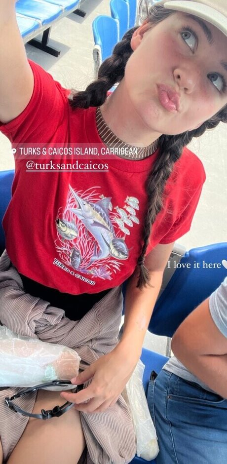 nadinebreaty nude star galleries