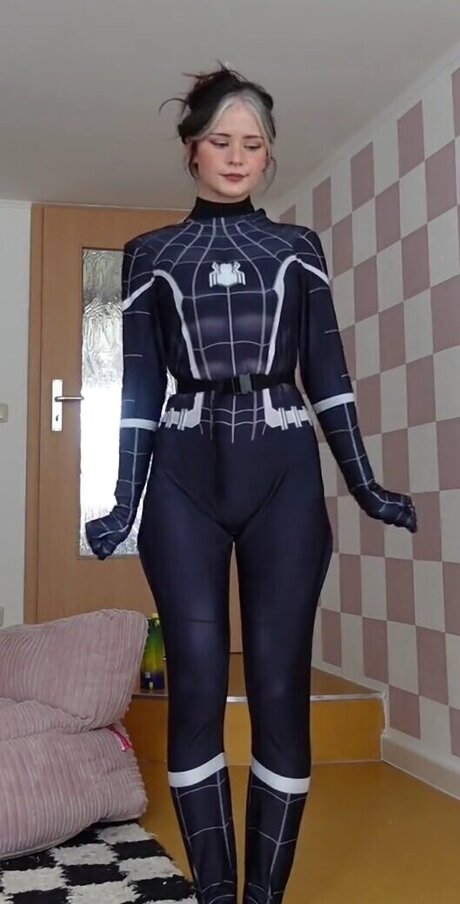 nadinebreaty pornographic actress img