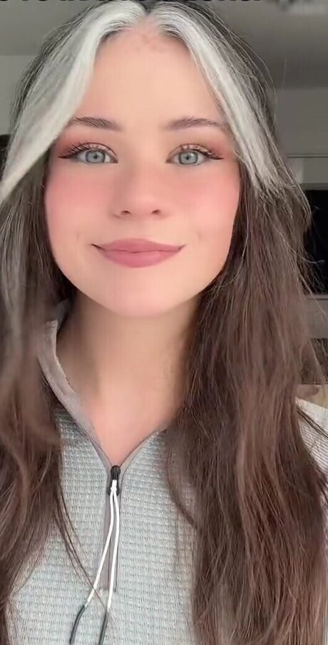 nadinebreaty model adult photo