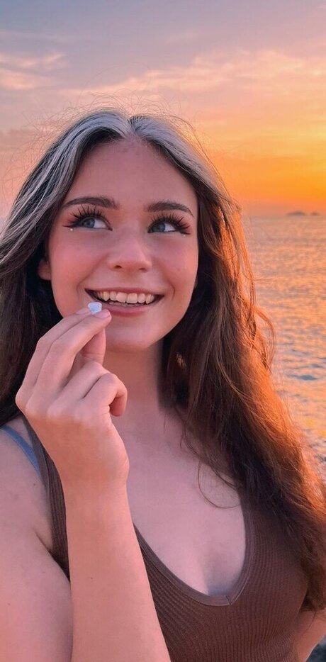 nadinebreaty hd actress pic