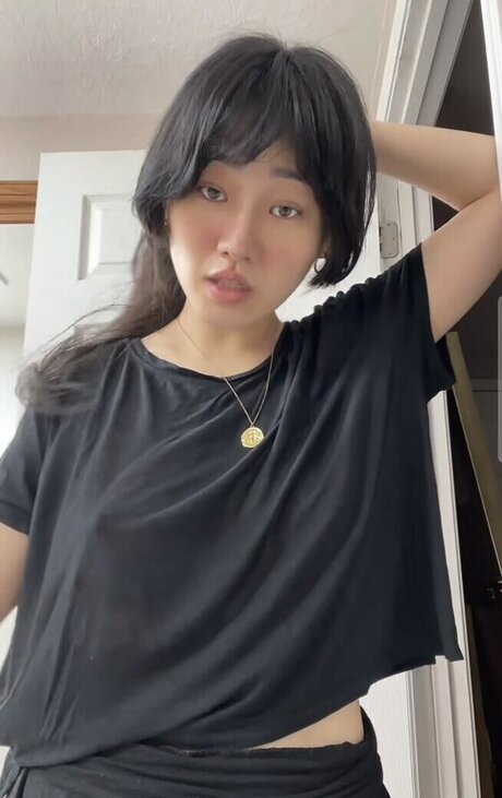 Showmeyourbasement model naked galleries