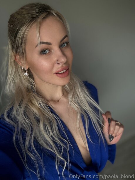 Paola blond model xxx photos