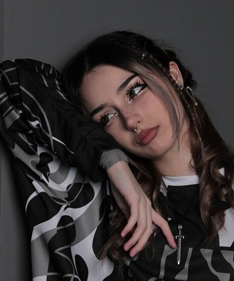 blonde famous onlyfans top pic