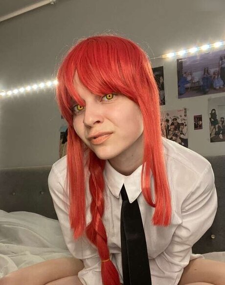 Mermaids Kiss sexy model pic