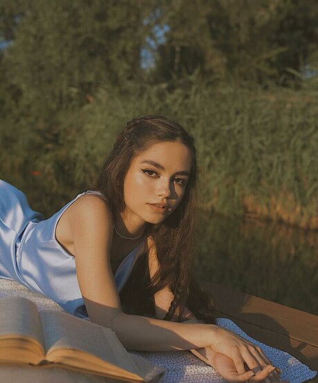 Sofia Chernasova model naked img