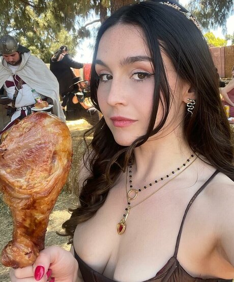 Olivia DeLaurentis hd model pics