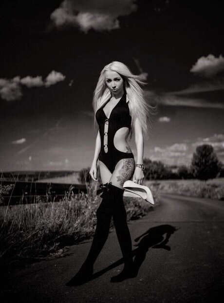 thick nude onlyfans art xxx pics