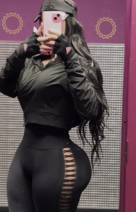 Yinett Baez porn star galleries