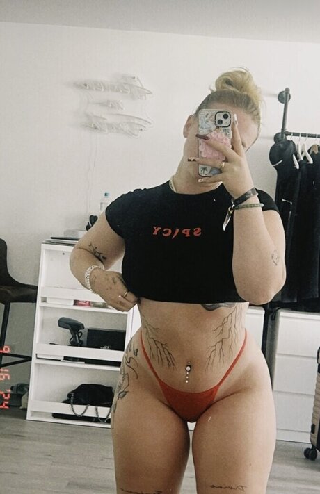 blonde milf onlyfans porno galleries