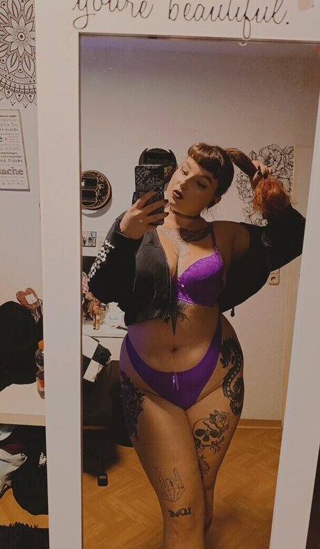 xlenaa official pornographic model photo