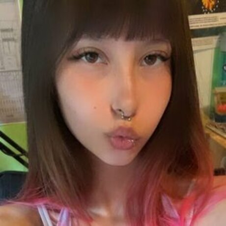 Gutsands1uts model xxx photos