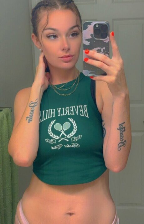 thereallmissvee naked model archive