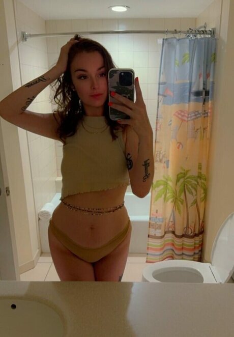 thereallmissvee perfect actress pic