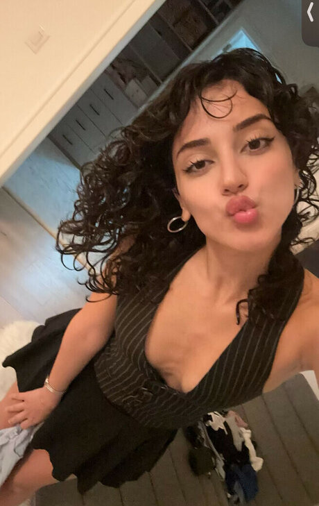 lesbian feet onlyfans top photos