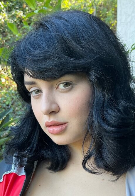 busty mom onlyfans free porn pictures