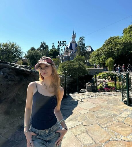 Megan Skiendiel nude model pic