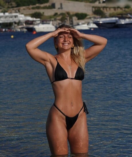 goth teen onlyfans pretty picture