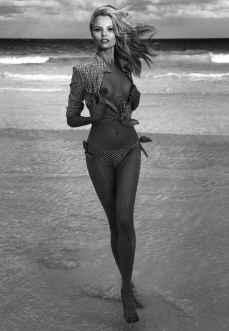 Magdalena Frackowiak erotic star pictures