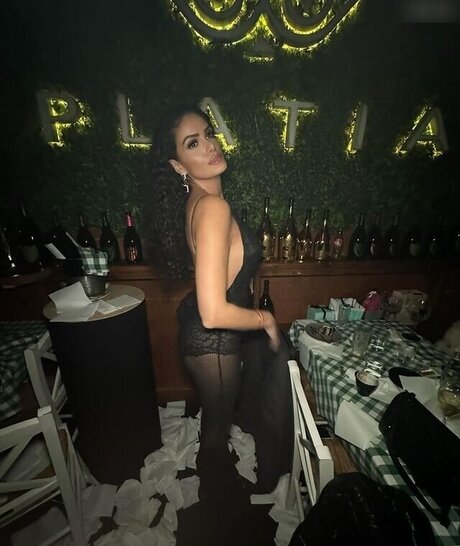 Roaya Soraya star erotic img