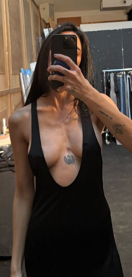 gloryhole wife onlyfans art naked pictures