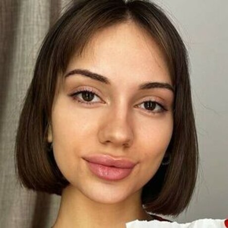 Prima Bella perfect actress img