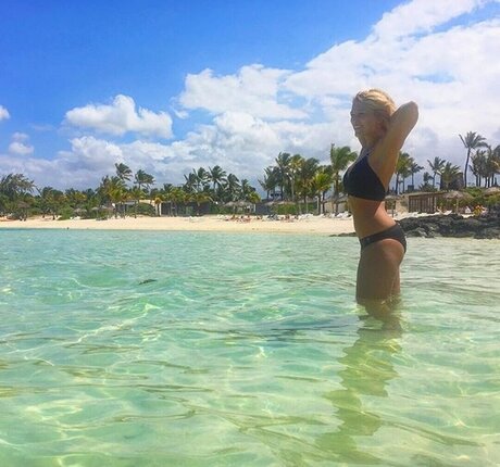 Iris Mareike Steen model hot photos