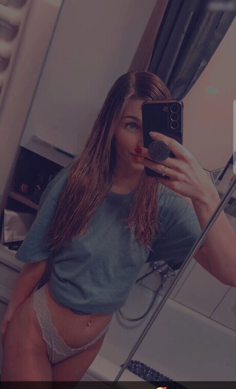 dripping wet pussy onlyfans nude pictures