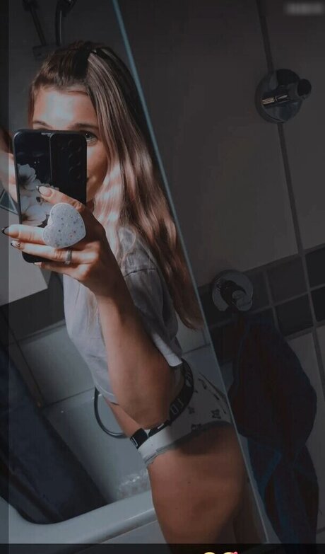 amateur blonde onlyfans sexy photos