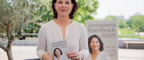 Annalena Baerbock naked model image