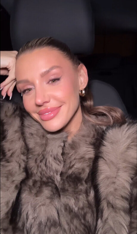 soccer mom onlyfans beautiful picture