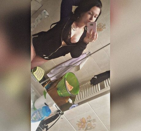 Laura Knoblauch star high quality img