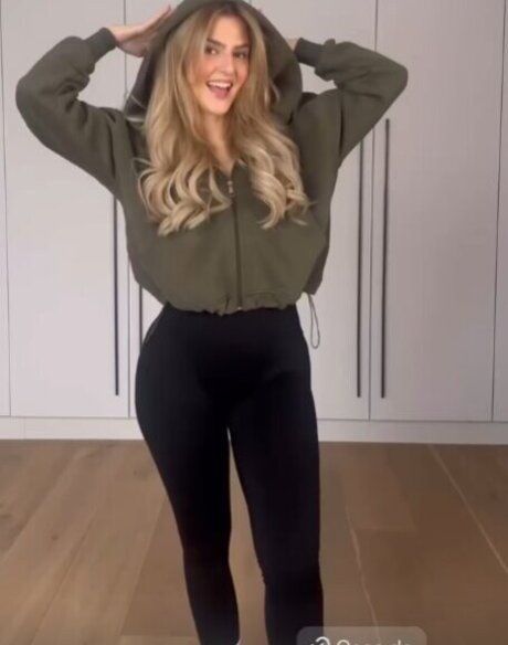 Melina msxou model perfect pics