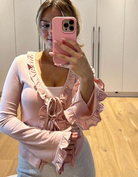 shemale outdoor onlyfans porno picture