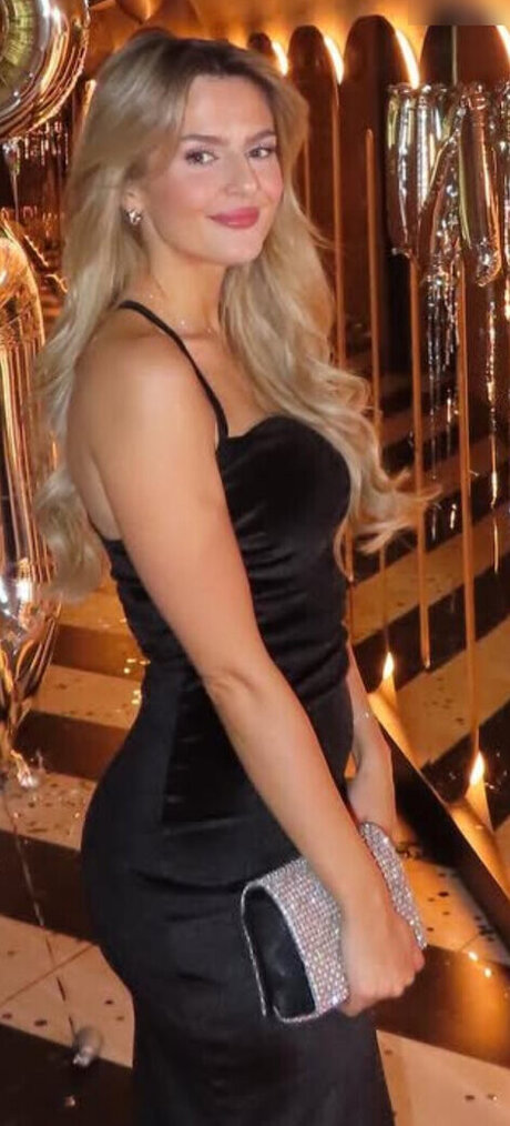 Melina msxou model hot picture