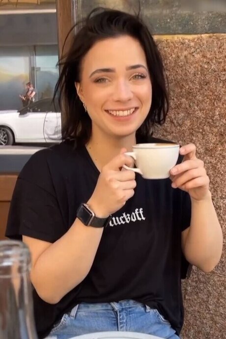 FreakinMagical sex model picture