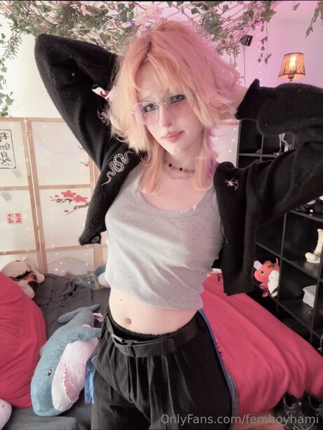 Femboyhami nudes star pic