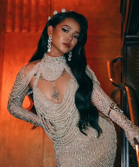 beautiful face onlyfans pornographic pics