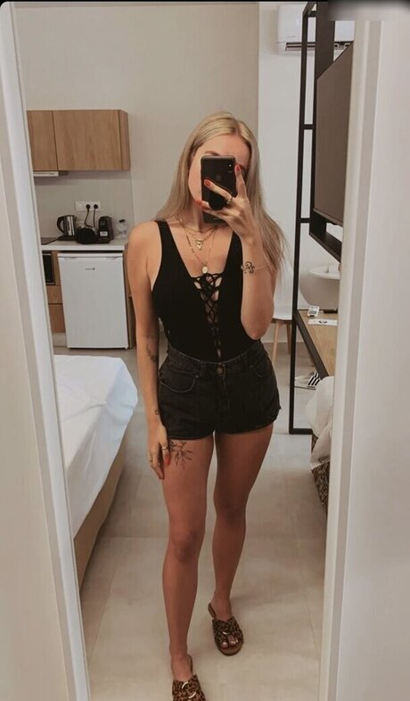 MinusElf adult model archive