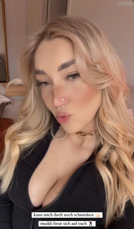 Starletnova model perfect photos