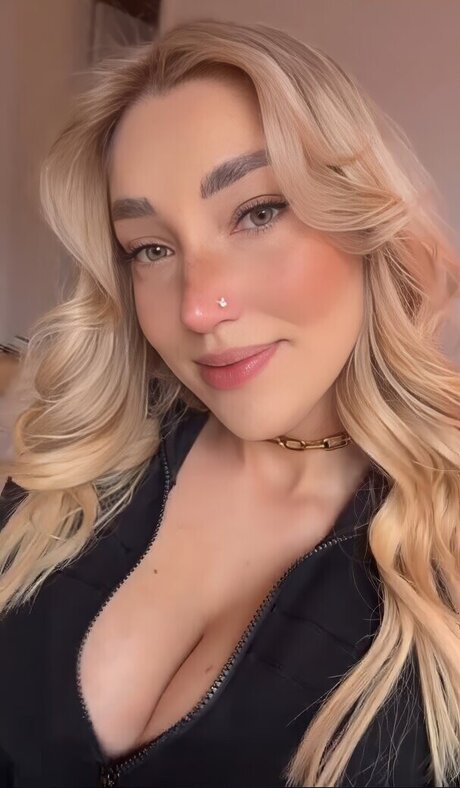 Starletnova exclusive pornstar img