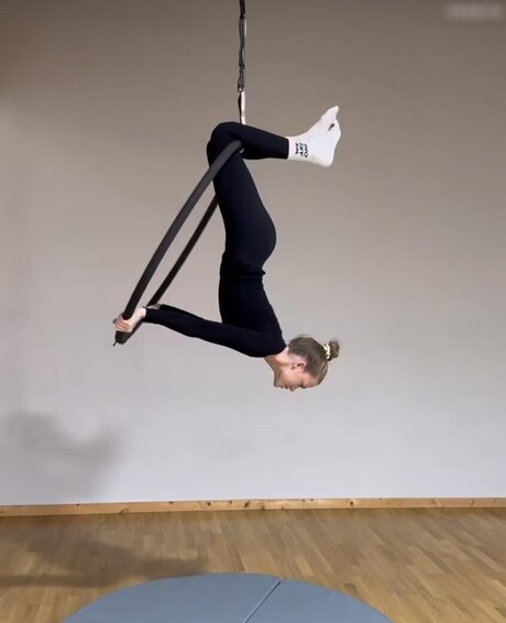 Laura Maria Rypa exclusive model img