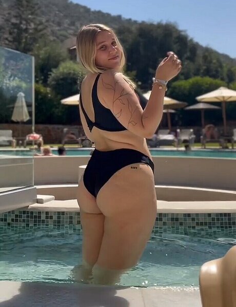 pale teen onlyfans top images