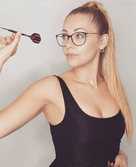 Sarah Milkowski model sexy picture