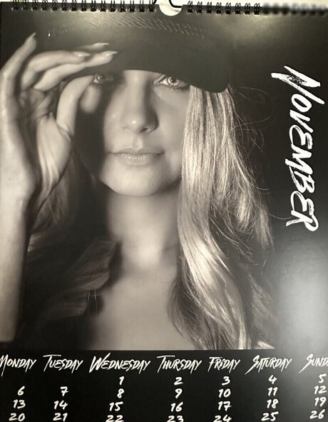 Sarah Milkowski hd model pic