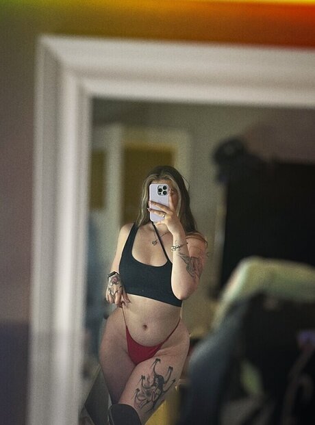 Feneliactx xxx actress photo