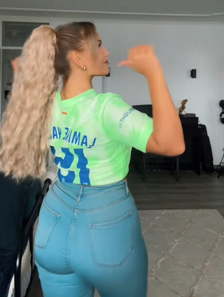 lesbian massage onlyfans free nude image