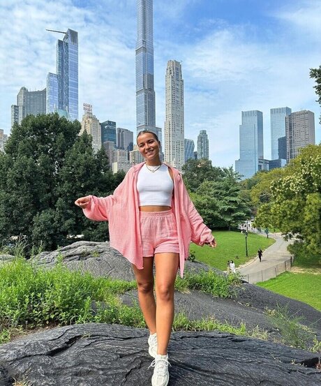 blonde natural onlyfans top gallery