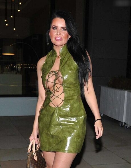 south onlyfans pornographic picture