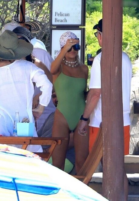 asian brunette onlyfans pornos pic